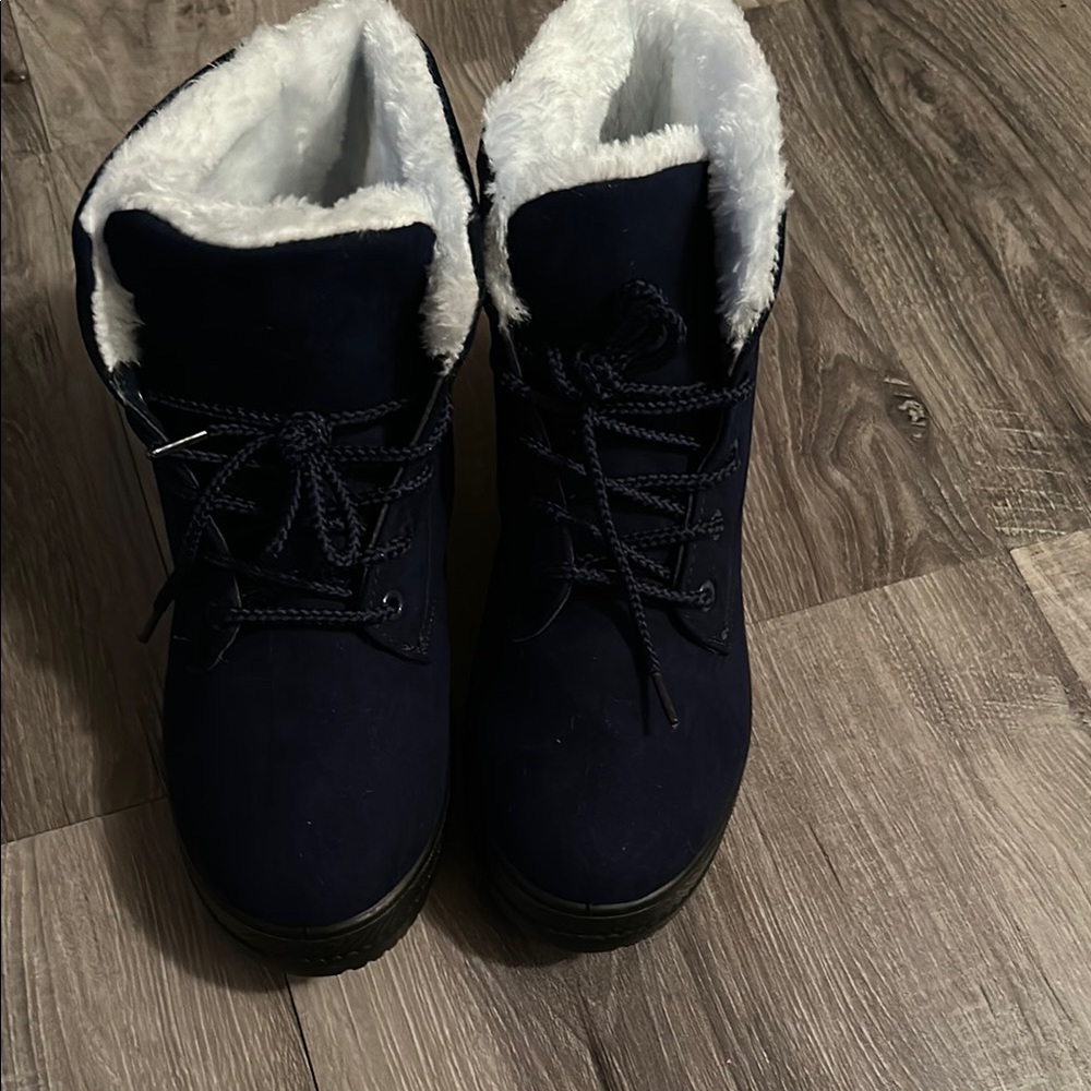 Navy Winter Boots with Faux Fur Lining